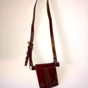 Michael Kors purse that holds the essentials!